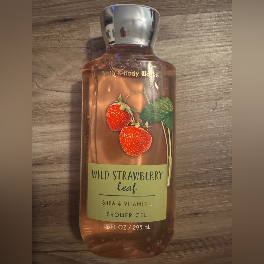 Bath & Body Works Shower Gel Shower Gel Wild Strawberry Leaf New